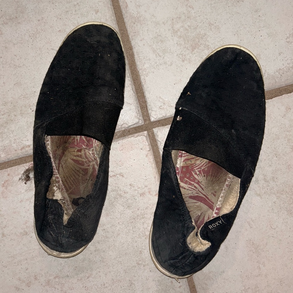 Very well worn women’s shoes